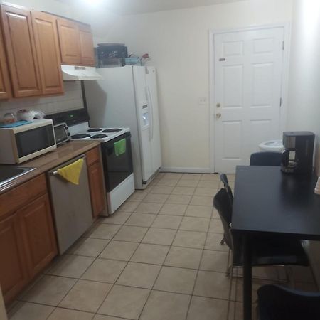 Crystal Room 1 Guest House Near 12Mins To Ewr Airport / Prudential / Njit / Penn Station Ньюарк Екстер'єр фото