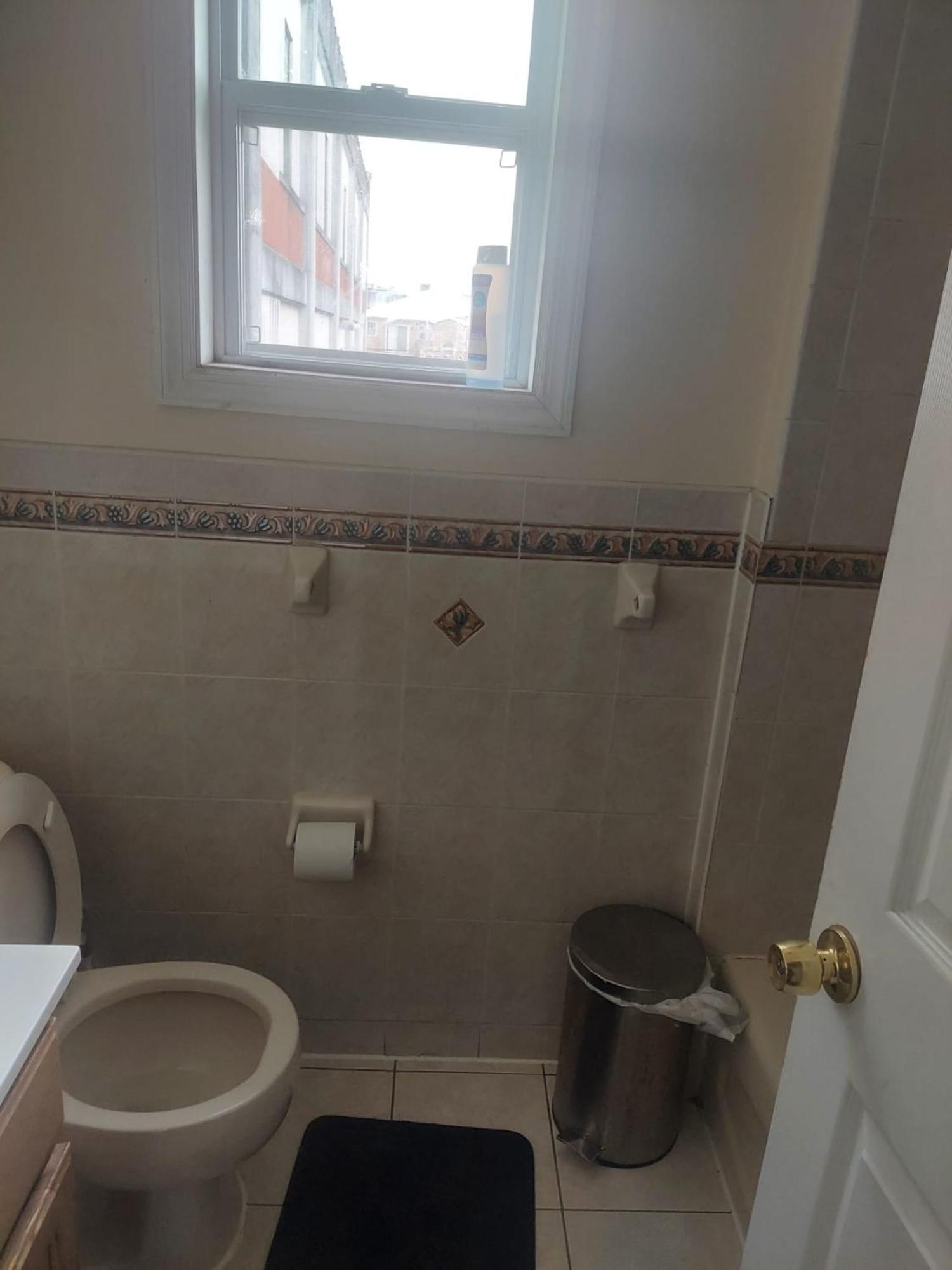 Crystal Room 1 Guest House Near 12Mins To Ewr Airport / Prudential / Njit / Penn Station Ньюарк Екстер'єр фото