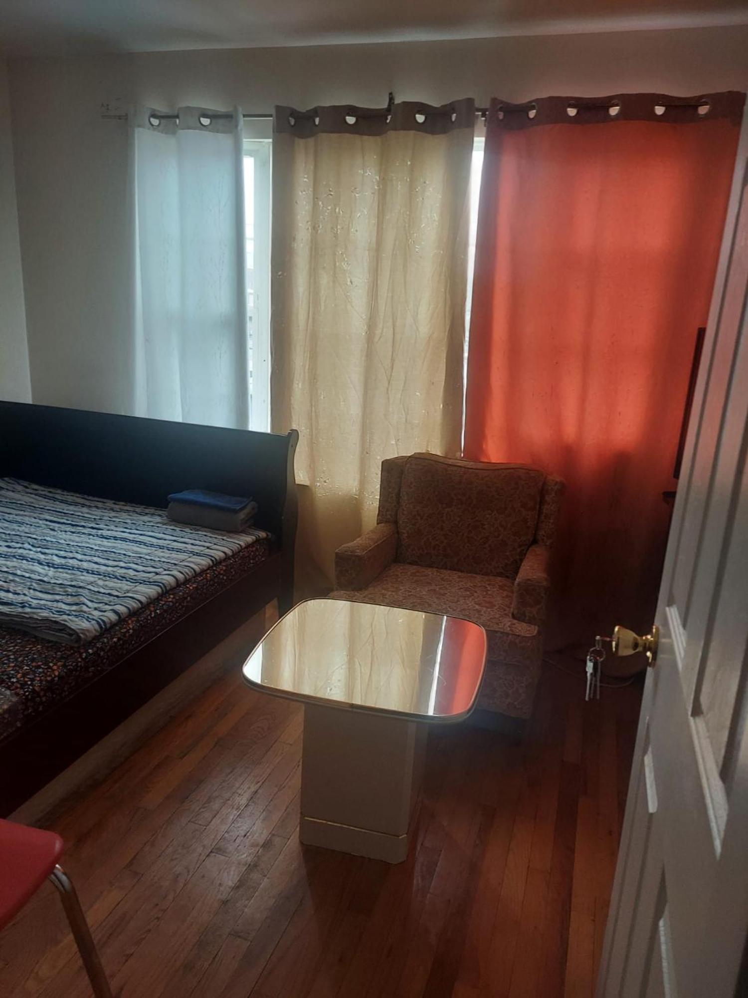Crystal Room 1 Guest House Near 12Mins To Ewr Airport / Prudential / Njit / Penn Station Ньюарк Екстер'єр фото