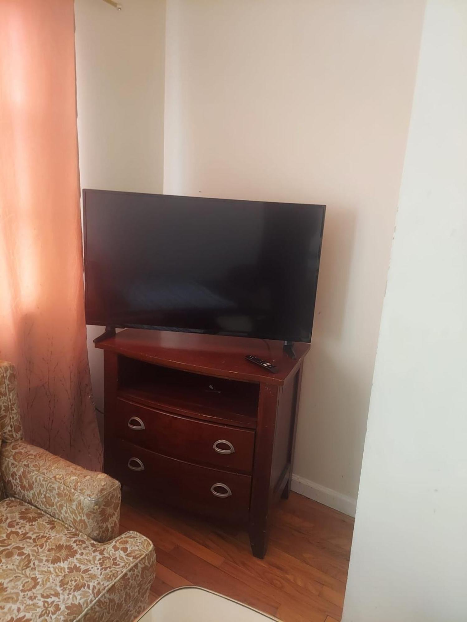Crystal Room 1 Guest House Near 12Mins To Ewr Airport / Prudential / Njit / Penn Station Ньюарк Екстер'єр фото