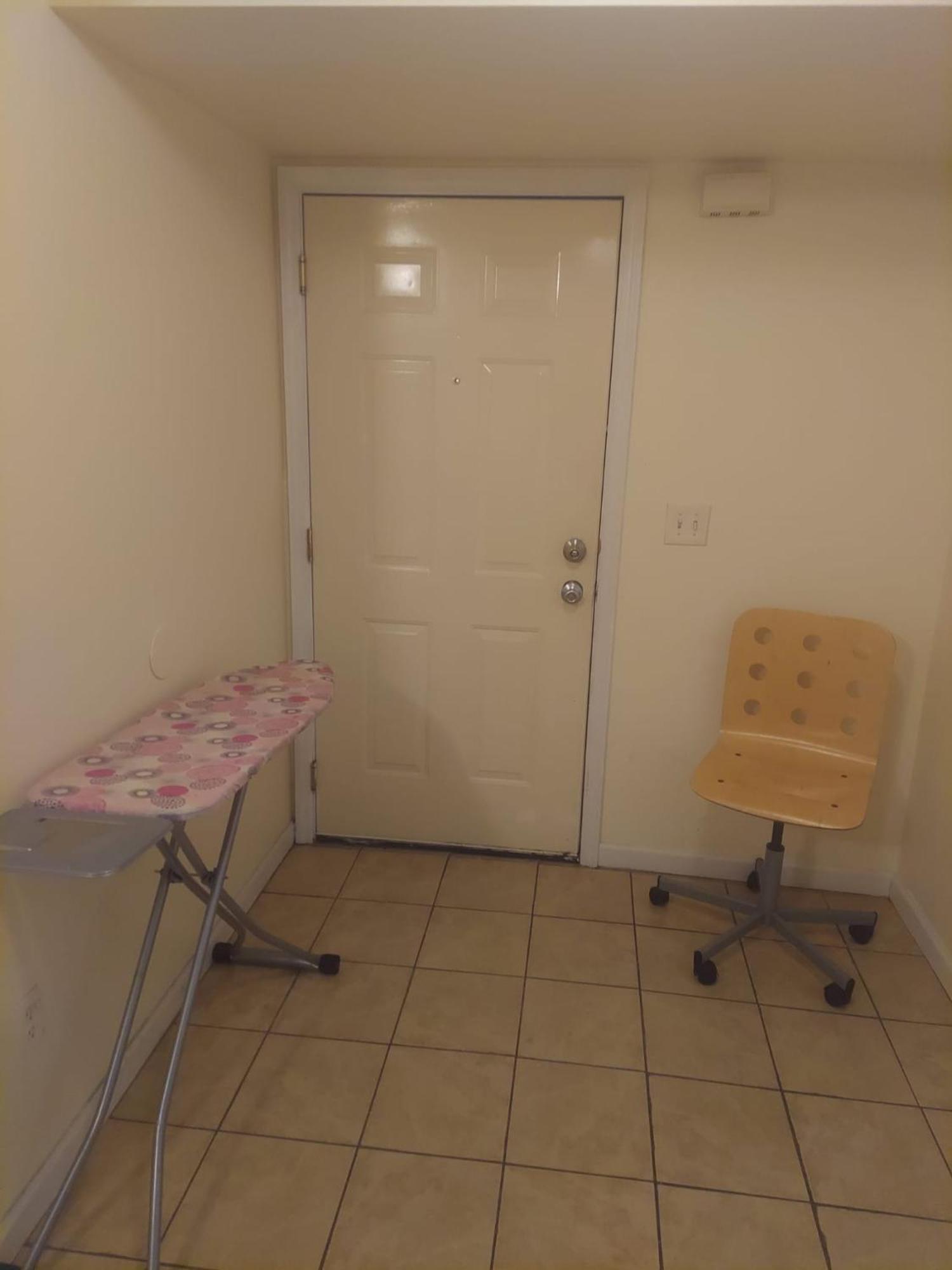 Crystal Room 1 Guest House Near 12Mins To Ewr Airport / Prudential / Njit / Penn Station Ньюарк Екстер'єр фото