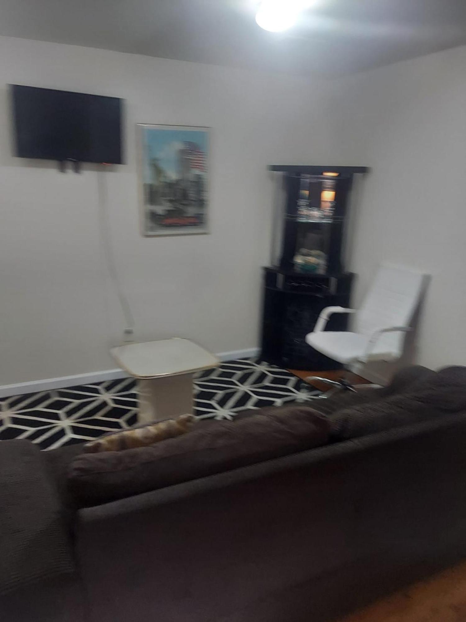 Crystal Room 1 Guest House Near 12Mins To Ewr Airport / Prudential / Njit / Penn Station Ньюарк Екстер'єр фото